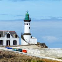 The only other lighthouse on Ile de Sein was the Men-Brial Lighthouse.