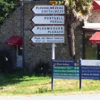 Many signs we saw were in both French and Britton.