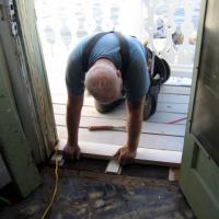 Al prepares to replace the threshold