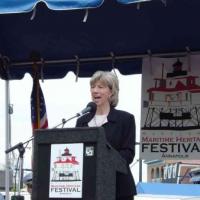 Secretary Norton addresses the gathering.
